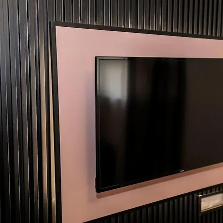 Miku Apartment- Exclusive 1 Bedroom At Komuna E Parisit Tirana
