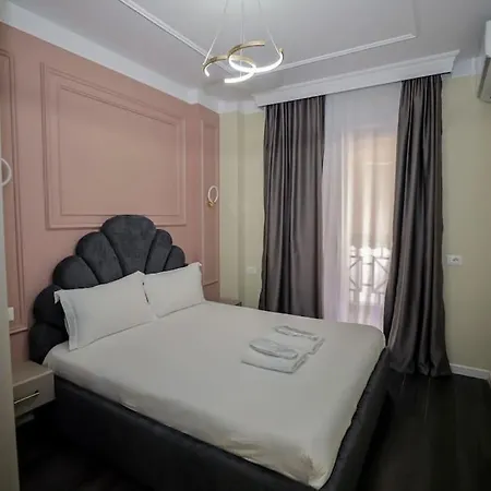 Miku Apartment- Exclusive 1 Bedroom At Komuna E Parisit Apartment
