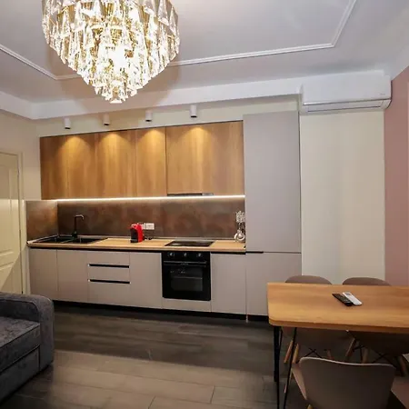 Miku Apartment- Exclusive 1 Bedroom At Komuna E Parisit *